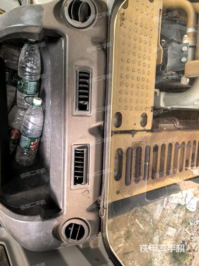 駕駛室正側(cè)（駕駛室部分）