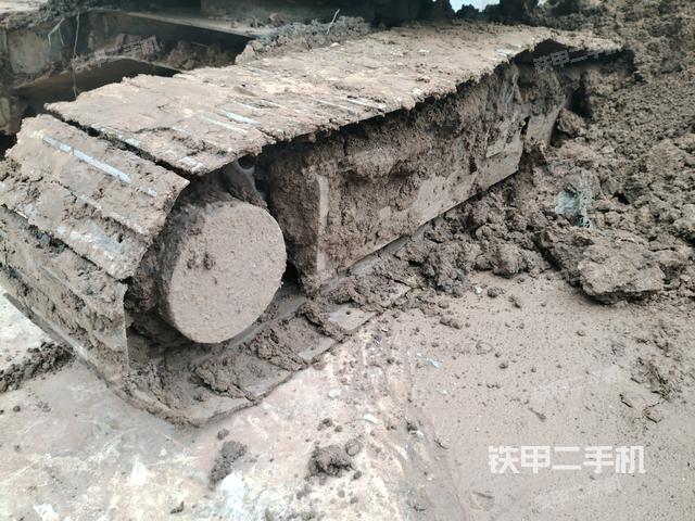 单侧履带整体（整机外观）