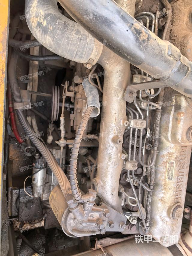 气门室盖螺丝特写（上车部件）