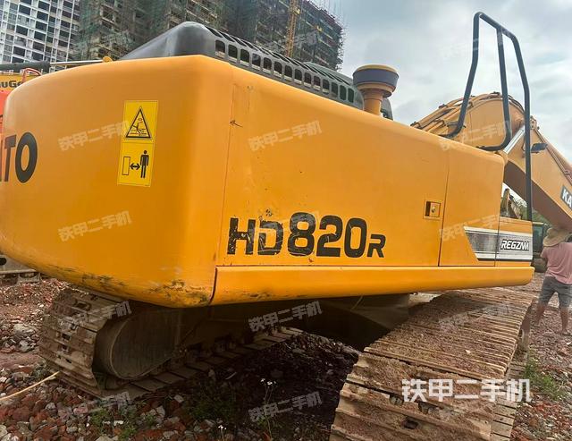 加藤HD820R挖掘機(jī)