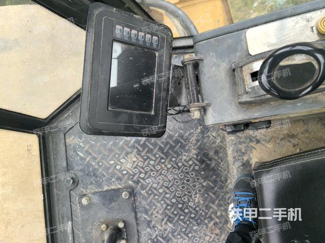 儀表盤全景（壓路機駕駛室）