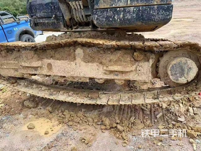 單側(cè)履帶整體（整機(jī)外觀）