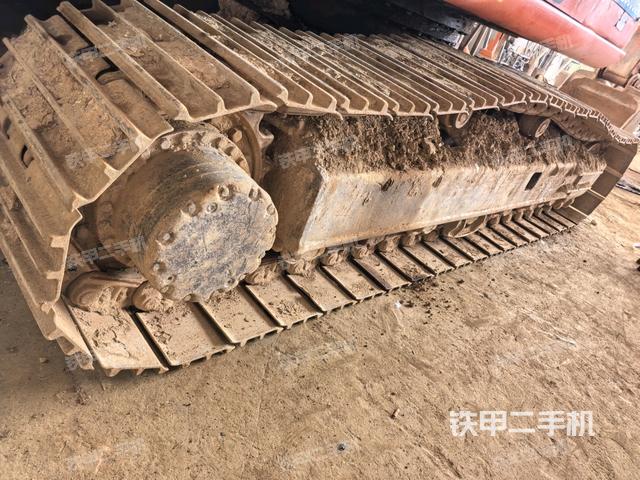 右驅(qū)動(dòng)輪（行走機(jī)構(gòu)）