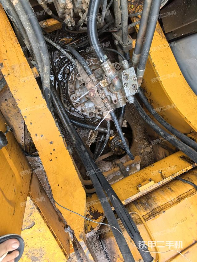 发动机室（上车部件）