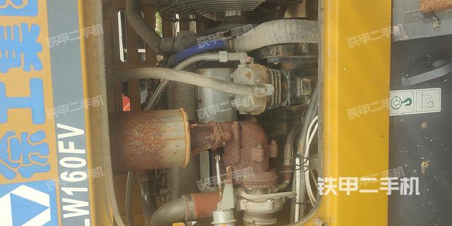 發(fā)動(dòng)機(jī)右側(cè)（整機(jī)外觀及大件）