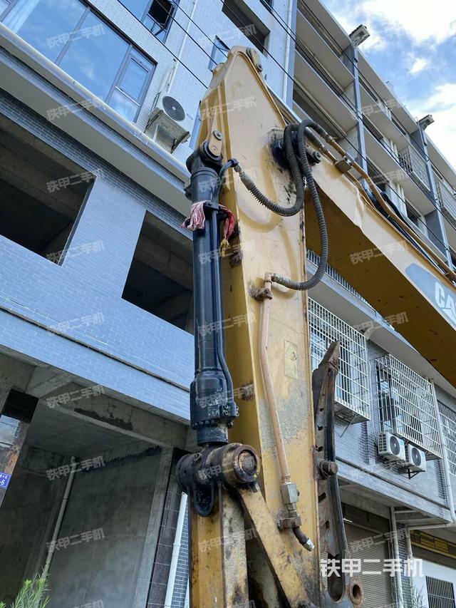 小臂整體右前（工作和回轉(zhuǎn)裝置）