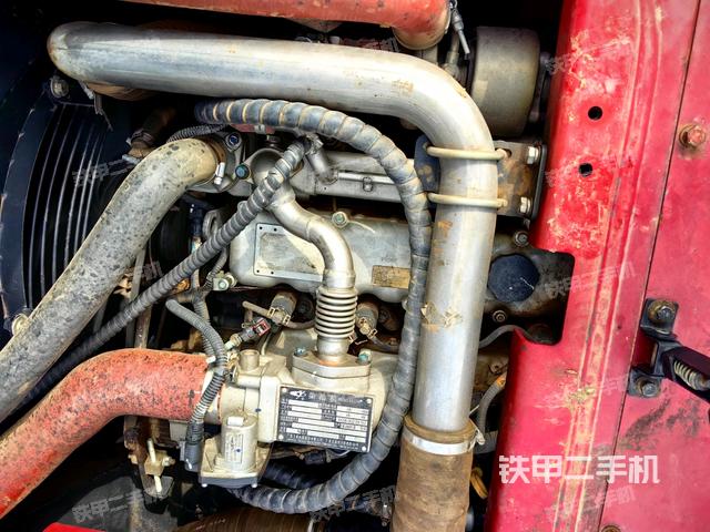 发动机室（上车部件）