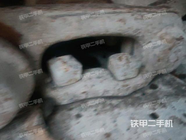 左側行走馬達蓋板（行走機構）