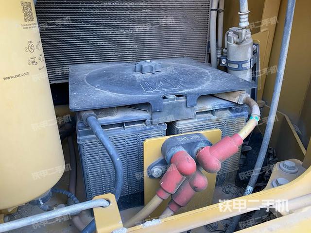 電瓶（大件艙室）