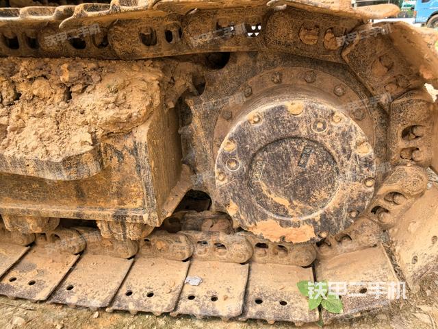 左驅(qū)動(dòng)輪（行走機(jī)構(gòu)）