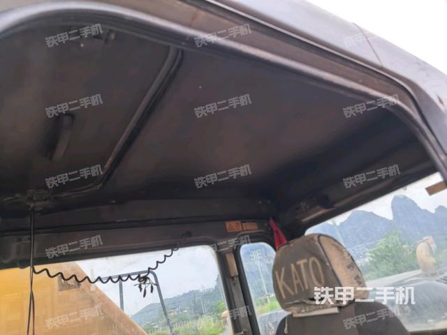 座椅后部（驾驶室部分）