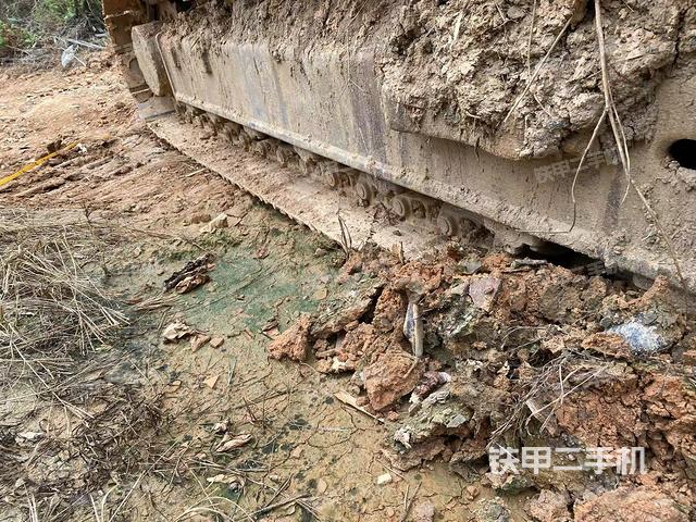 右側(cè)履帶整體（行走機構(gòu)）