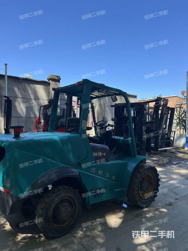 整机右后45°（设备外观及核心部件）