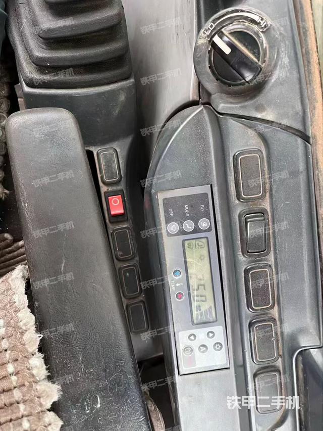 驾驶室整体（整机外观）