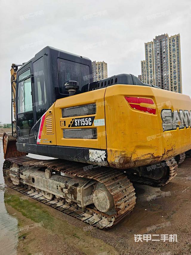 驾驶室顶部（整机外观）