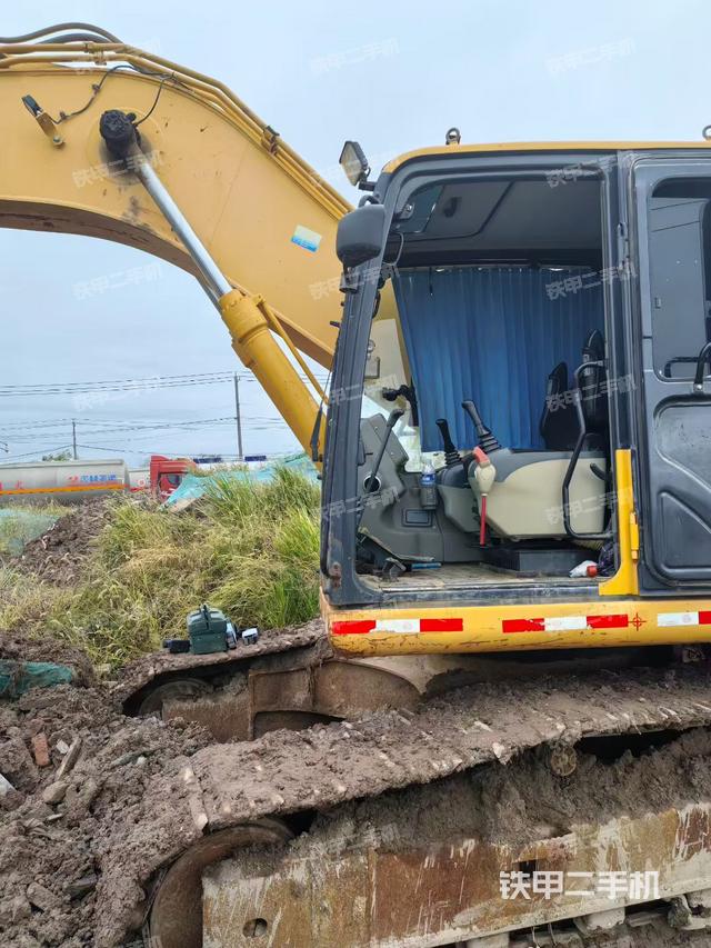 驾驶室整体（整机外观）