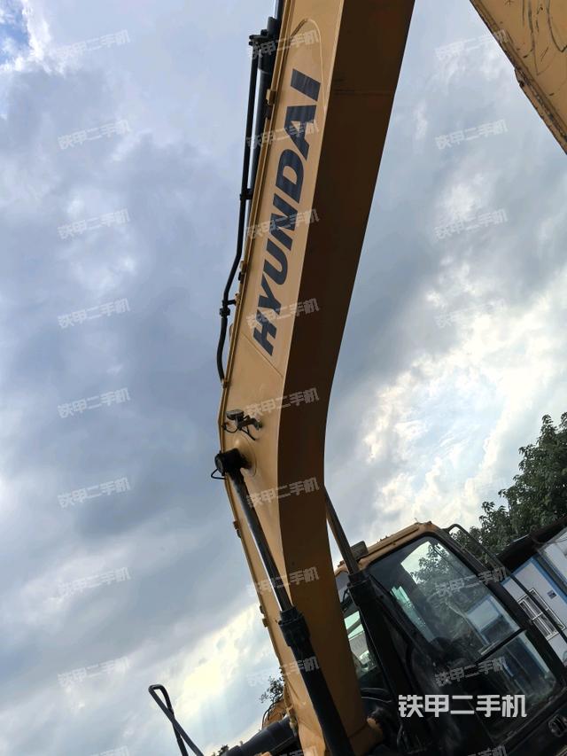 大臂整体 右侧（工作和回转装置）