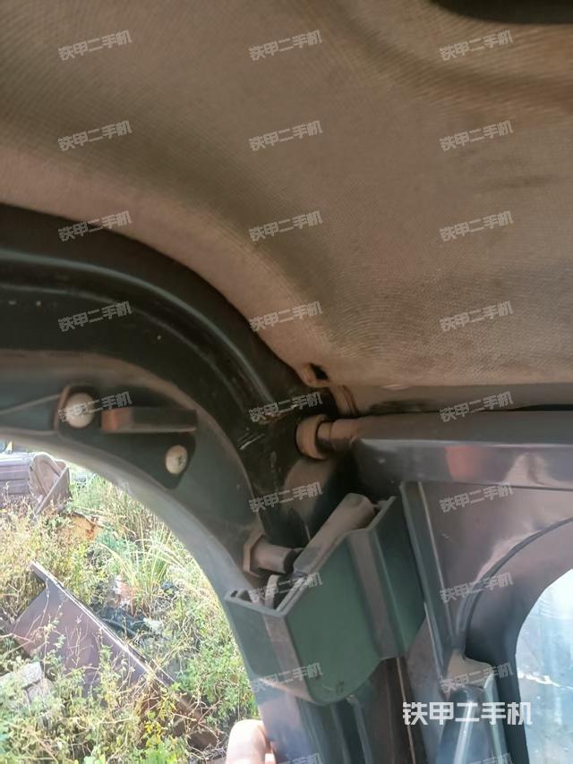 駕駛室整體（整機外觀）