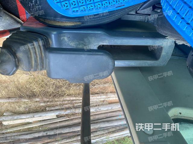 后窗玻璃角標(biāo)（駕駛室部分）