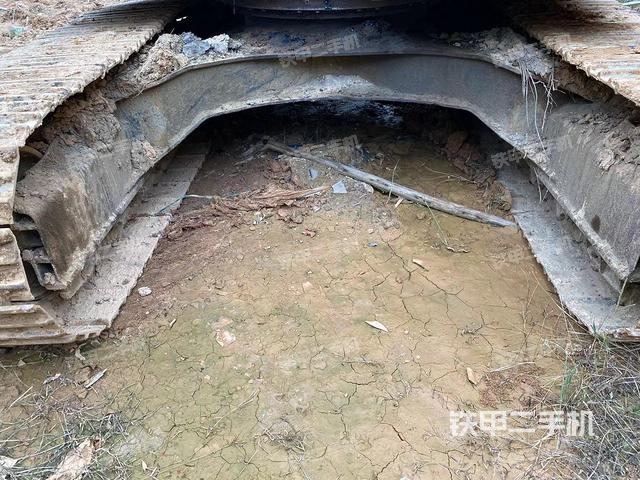 大臂背部俯視（工作和回轉(zhuǎn)裝置）