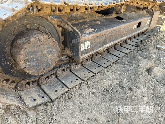 单侧履带整体（整机外观）