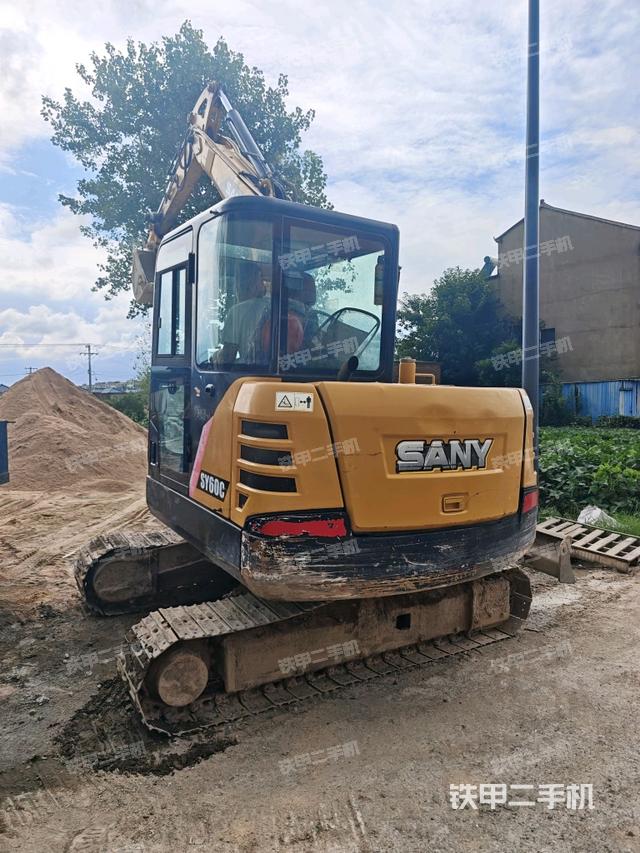 大臂根部?斜（工作和回轉(zhuǎn)裝置）