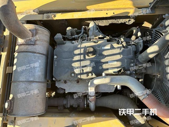 發(fā)動機整體俯視(整機外觀) 發(fā)動機整體俯視(整機外觀)