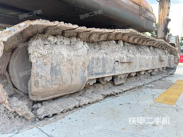 右侧履带整体（行走机构）