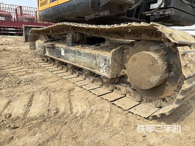 单侧履带整体（整机外观）