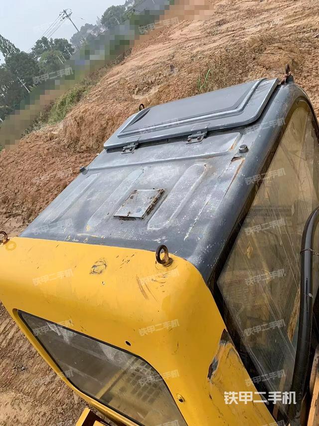 驾驶室顶部（整机外观）