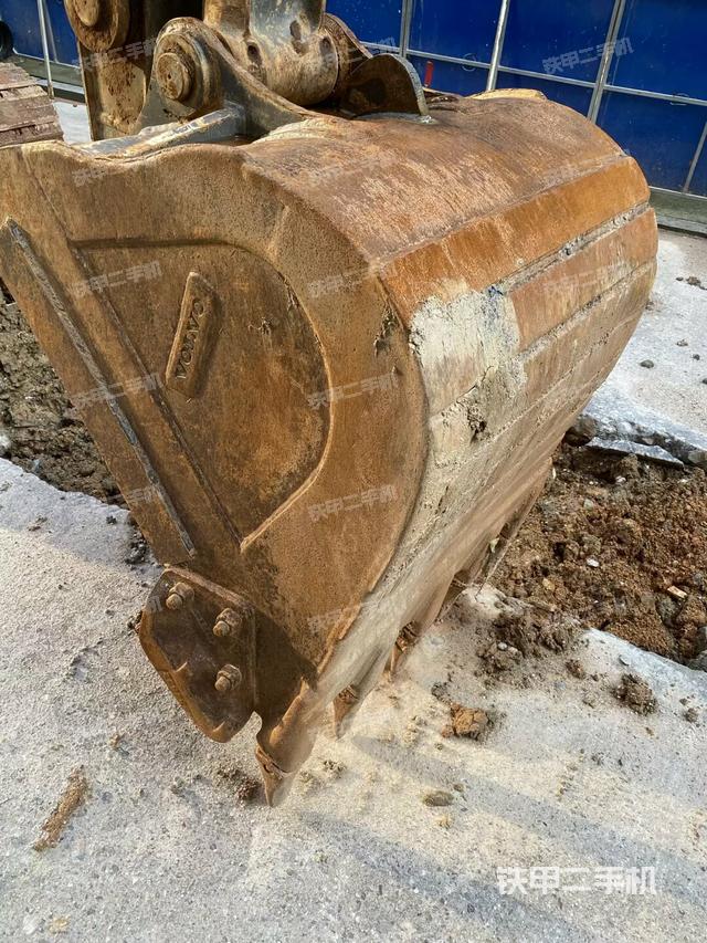 鏟斗45度（工作和回轉(zhuǎn)裝置）