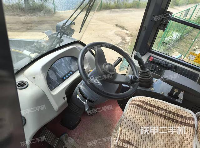 驾驶室工作台（整机外观及大件）