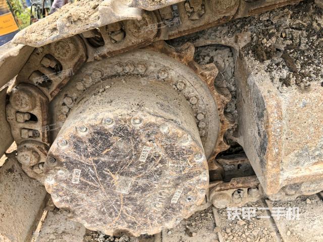 右侧行走马达盖板（行走机构）