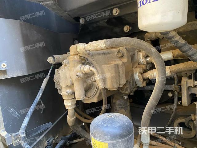 液壓泵斜45?左（大件艙室）