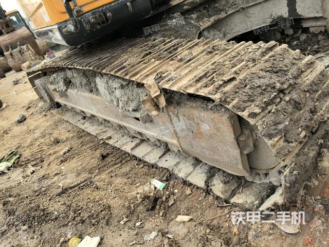 左侧履带整体 （行走机构）