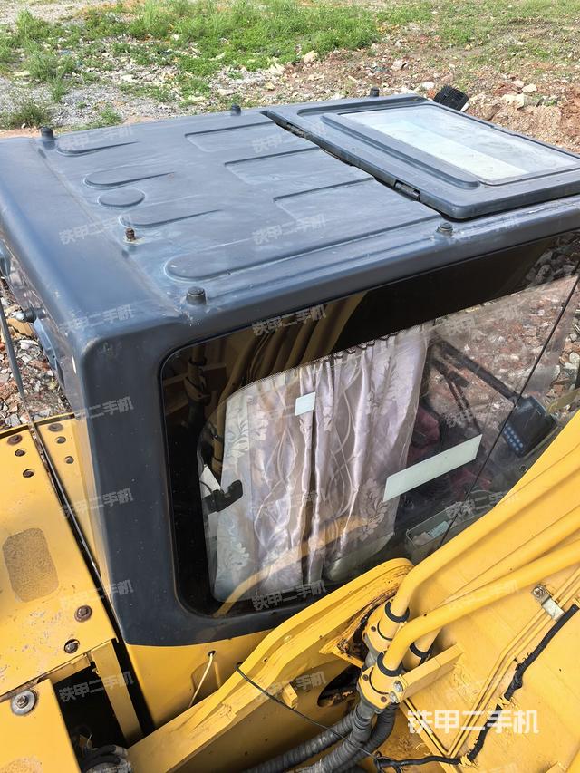 駕駛室頂部（整機(jī)外觀）