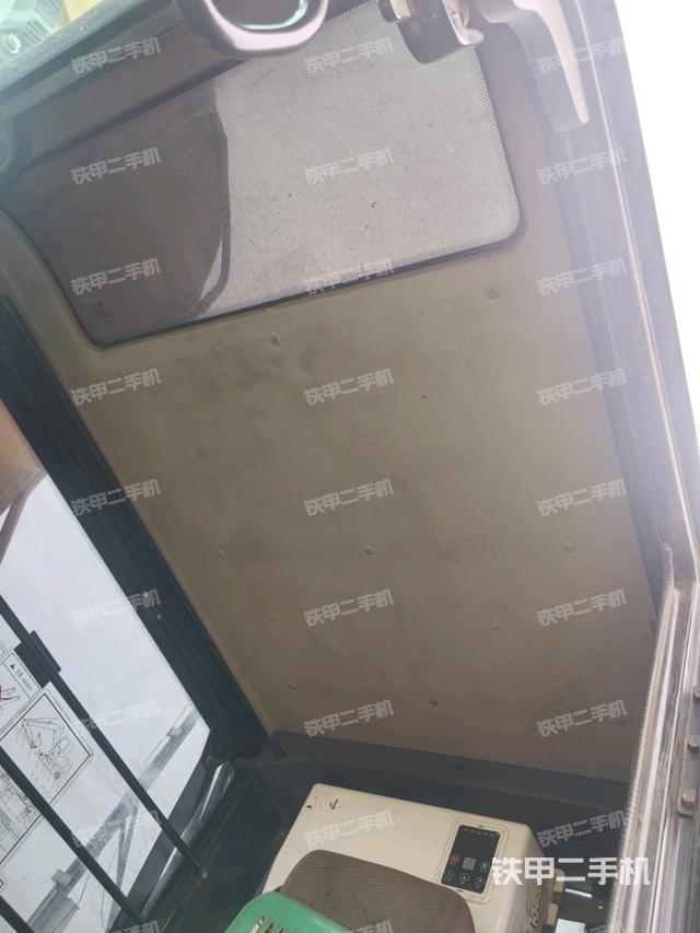 驾驶室顶部（整机外观）