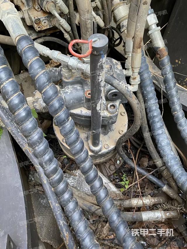 回轉(zhuǎn)馬達(dá)（上車部件）