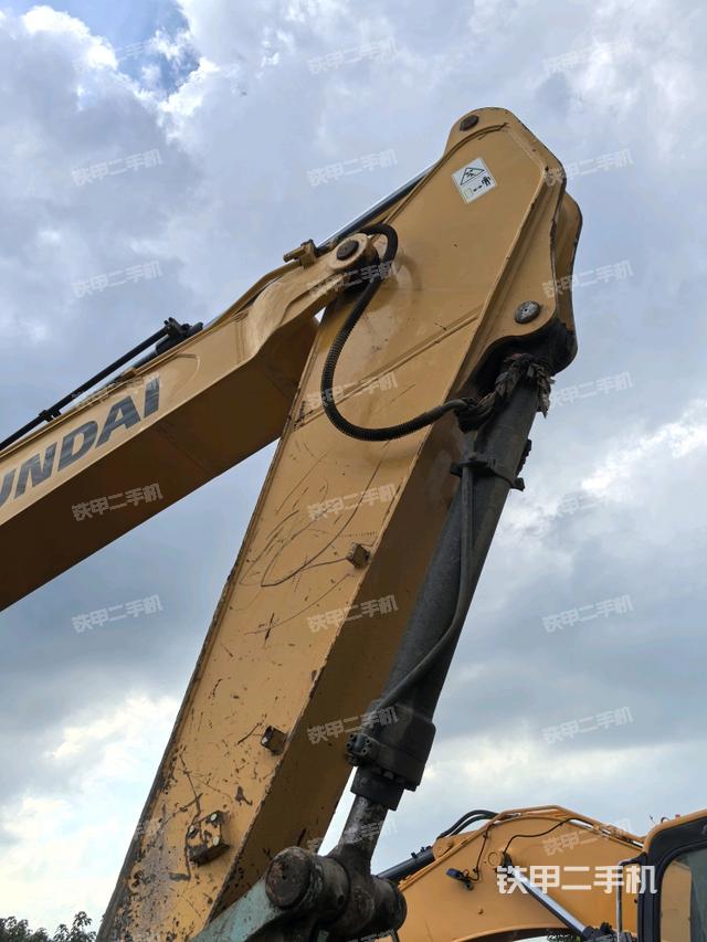 小臂整体左后（工作和回转装置）