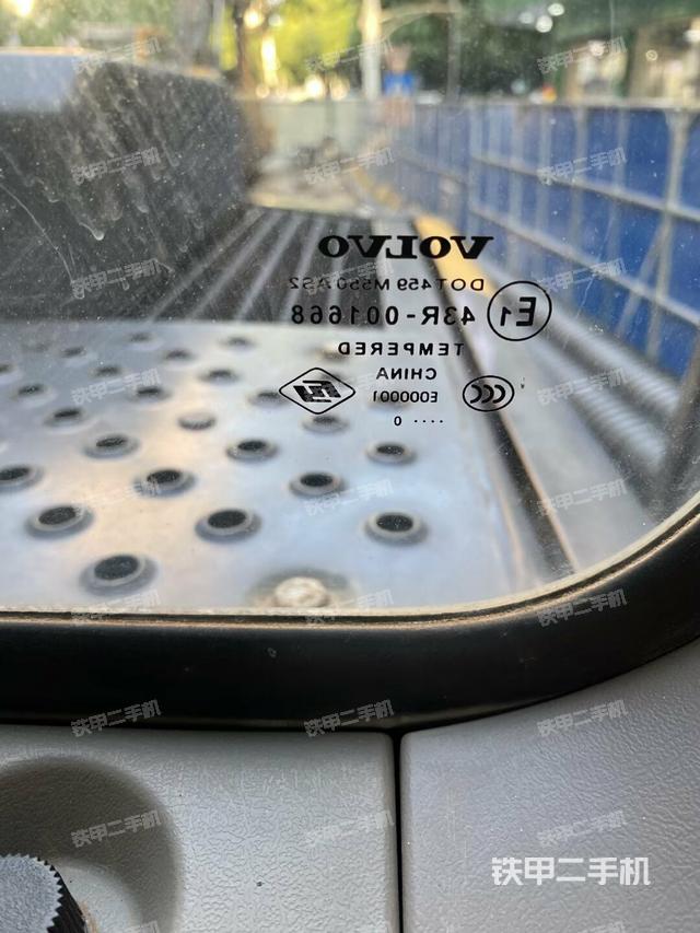 后窗玻璃角標(biāo)（駕駛室部分）