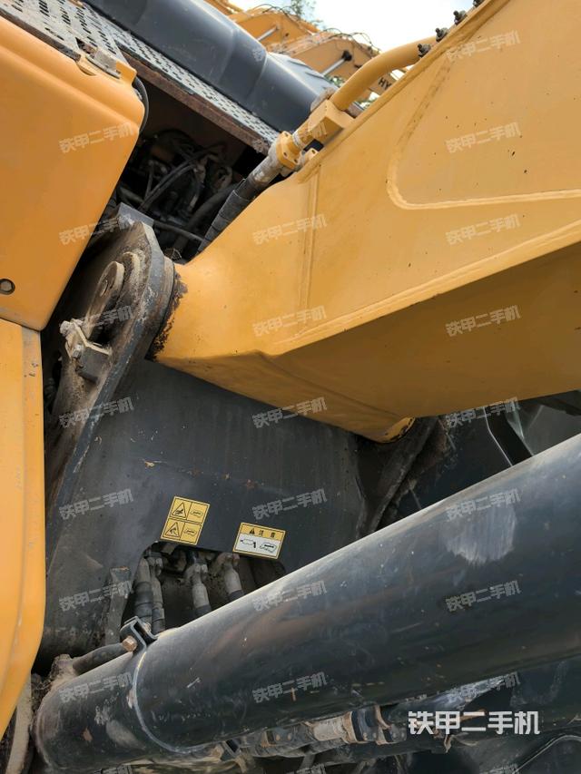 大臂根部 斜视（工作和回转装置）