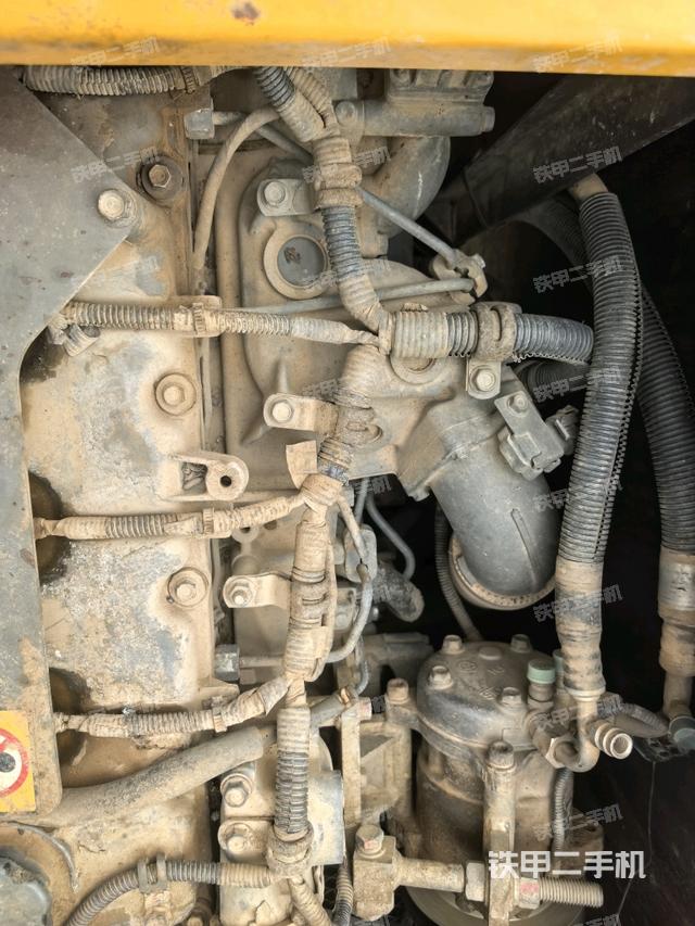 气门室盖螺丝特写（上车部件）