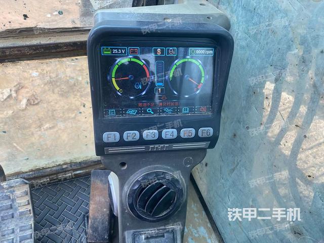 座椅左側(cè)控制臺/音響/含左手柄（駕駛室部分）