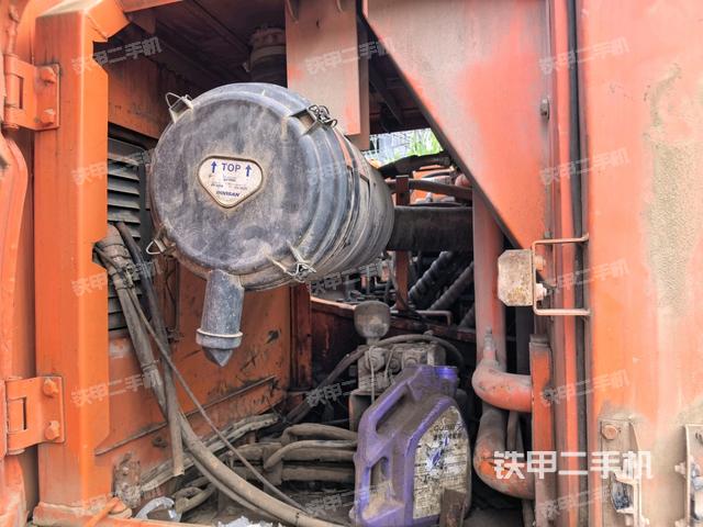 液壓泵斜45?左（大件艙室）