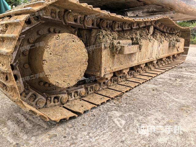 左侧履带整体 （行走机构）