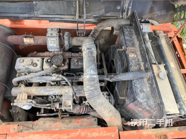 氣門室蓋螺絲特寫（上車部件）