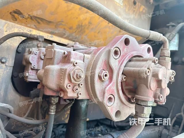 液压泵斜45 右（大件舱室）