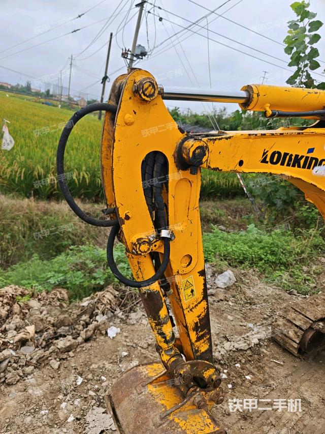 鏟斗右后整體（工作和回轉(zhuǎn)裝置）