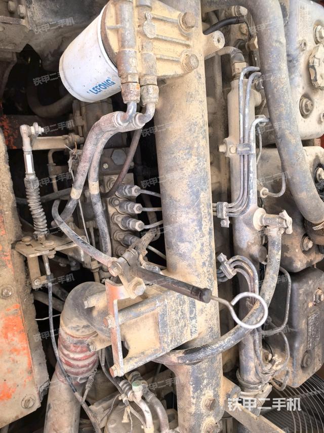 中央回轉(zhuǎn)接頭特寫（上車部件）