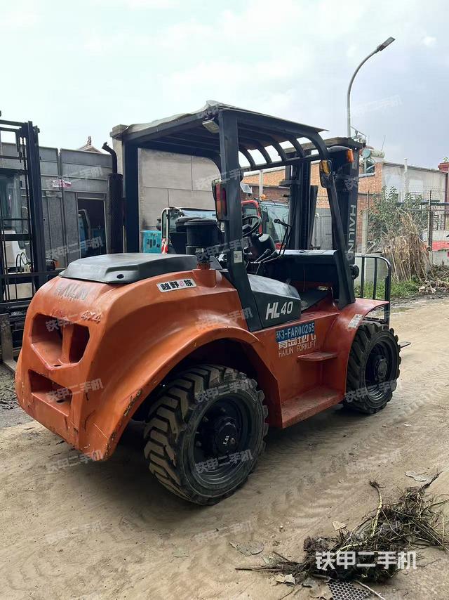 整机右后45°（设备外观及核心部件）